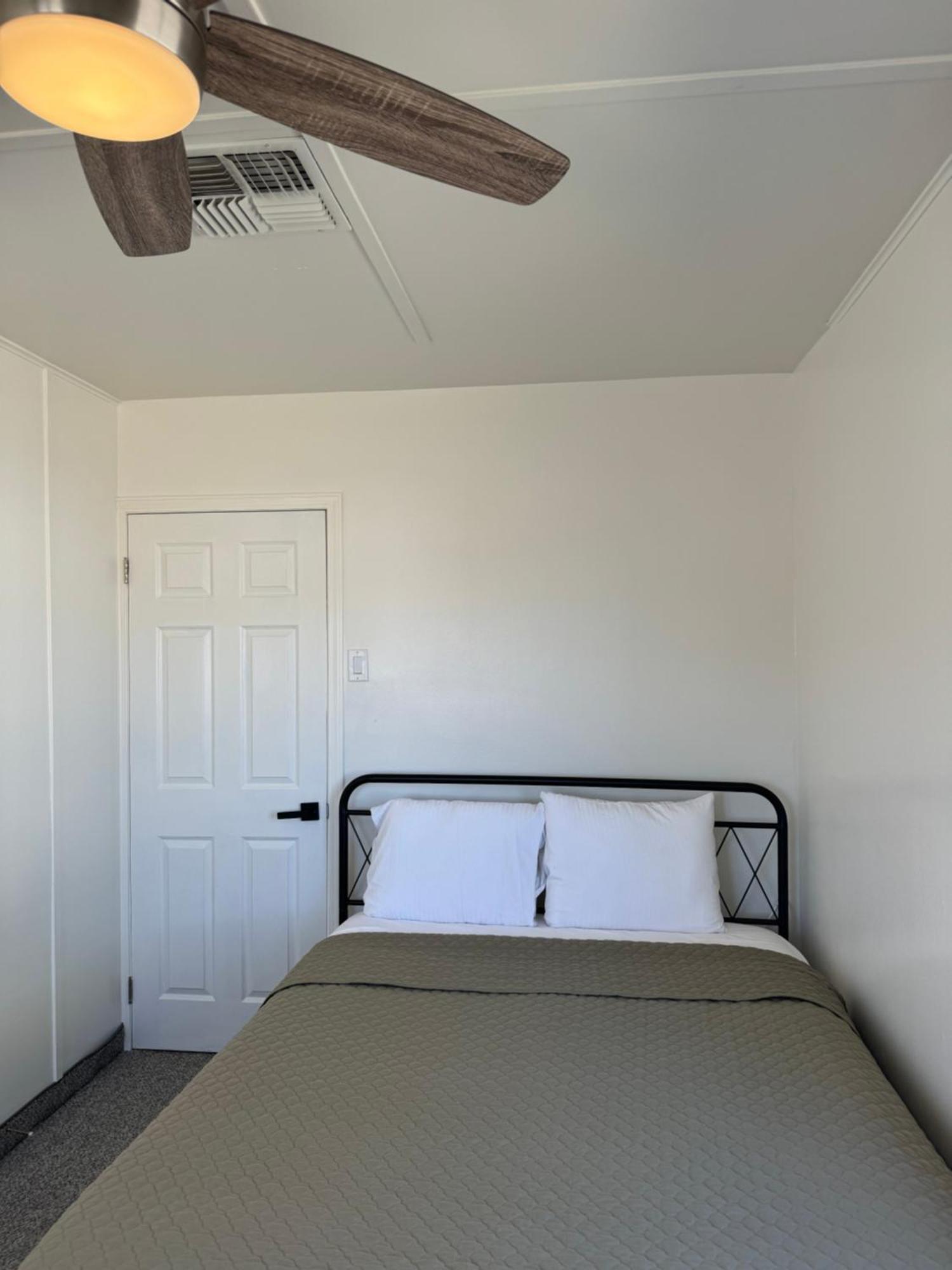Eastern Sierra Motor Lodge Independence Luaran gambar