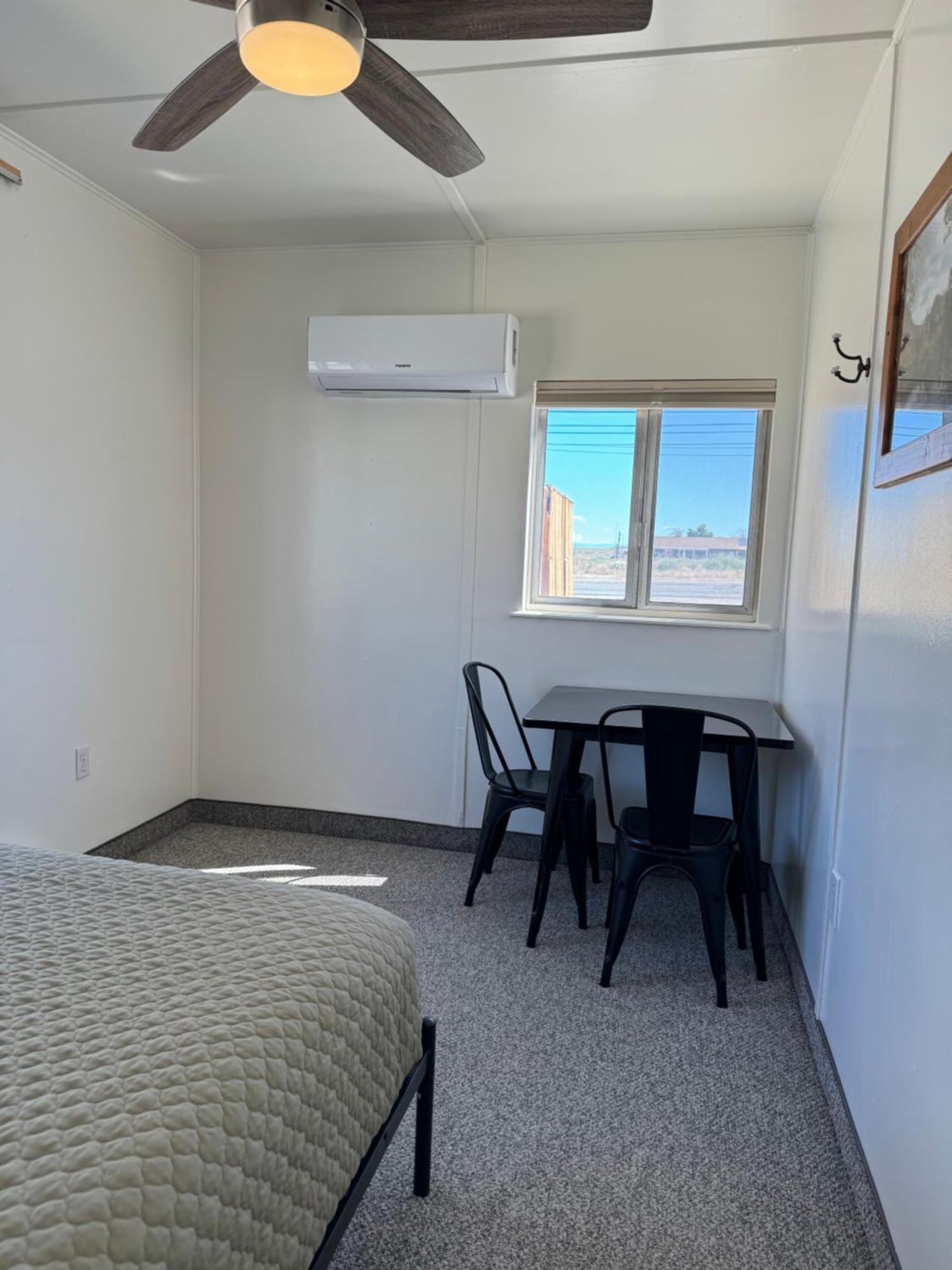 Eastern Sierra Motor Lodge Independence Luaran gambar