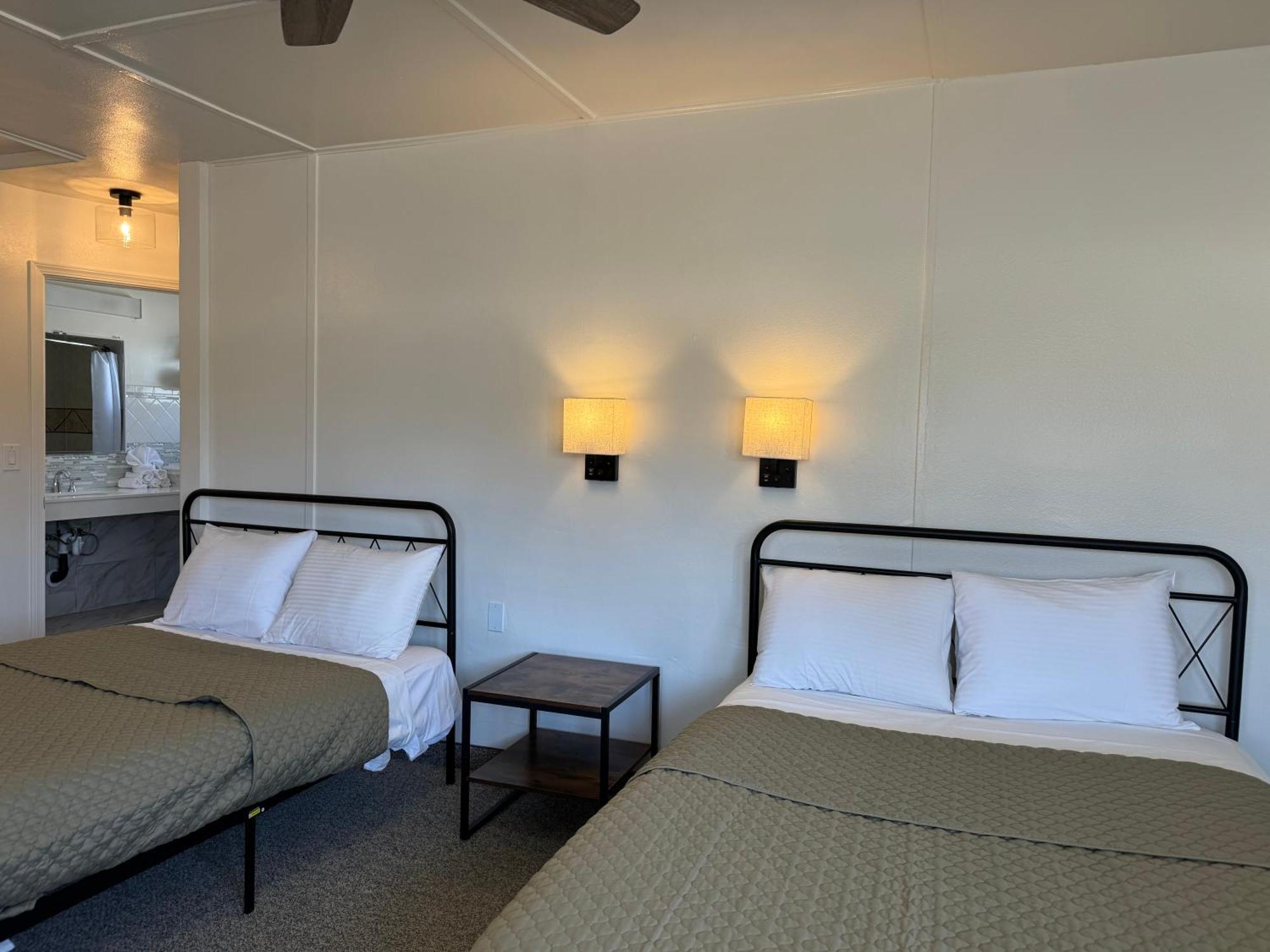 Eastern Sierra Motor Lodge Independence Luaran gambar